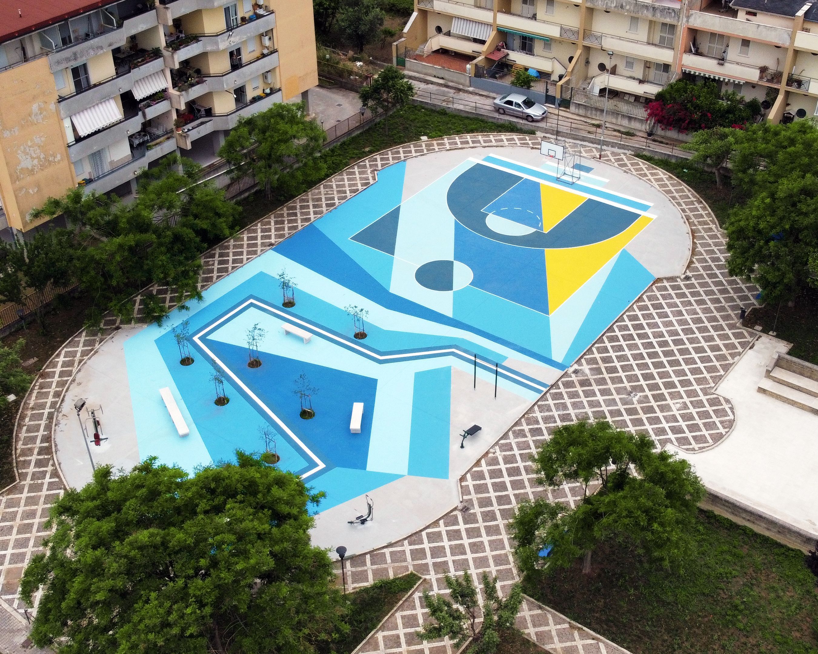 BLUE PLAYGROUND