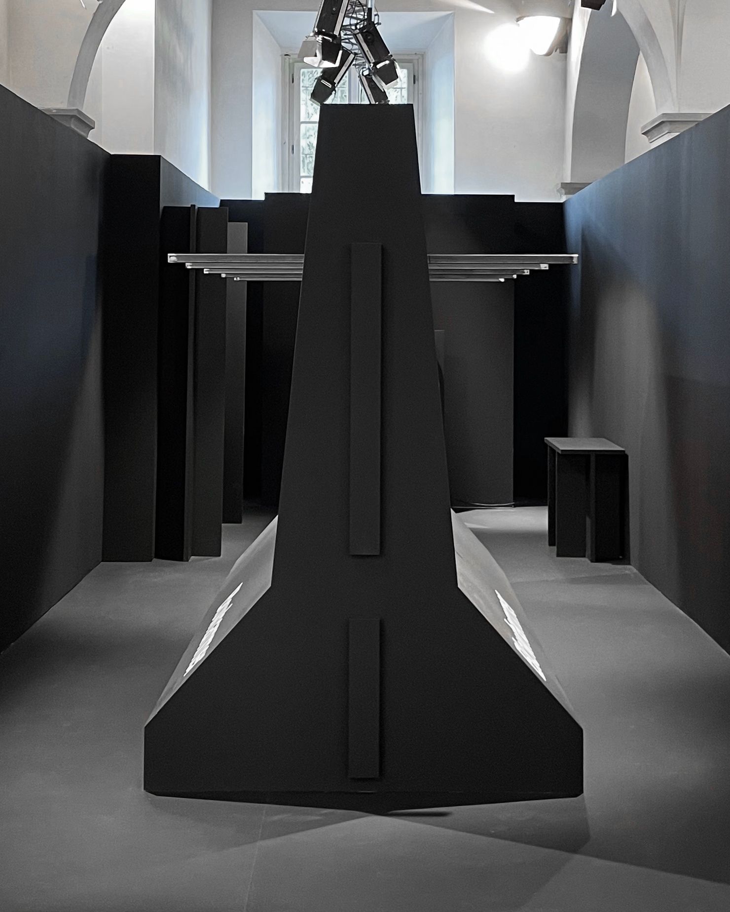 Image 3 of BLOWHAMMER @ PITTI 106